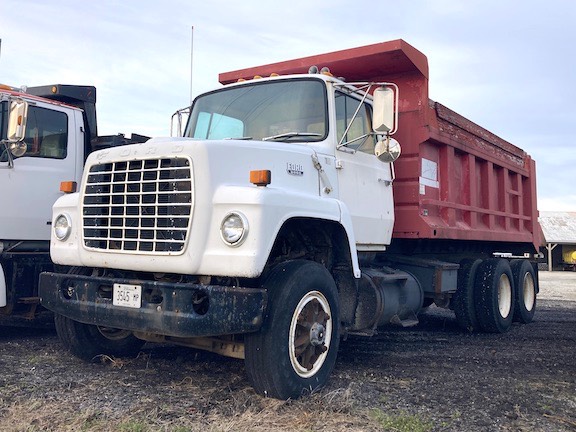 ford L8000